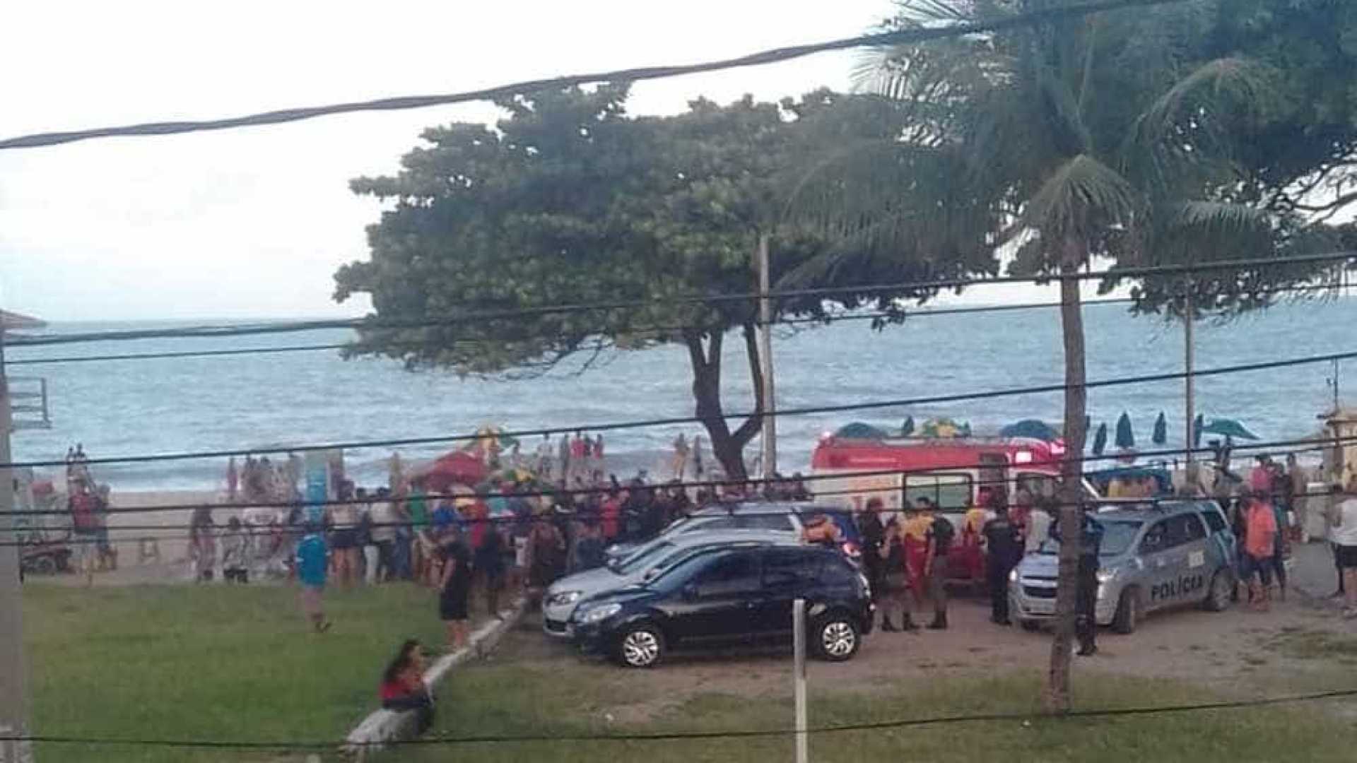 Jovem é mordido por tubarão em praia no Grande Recife