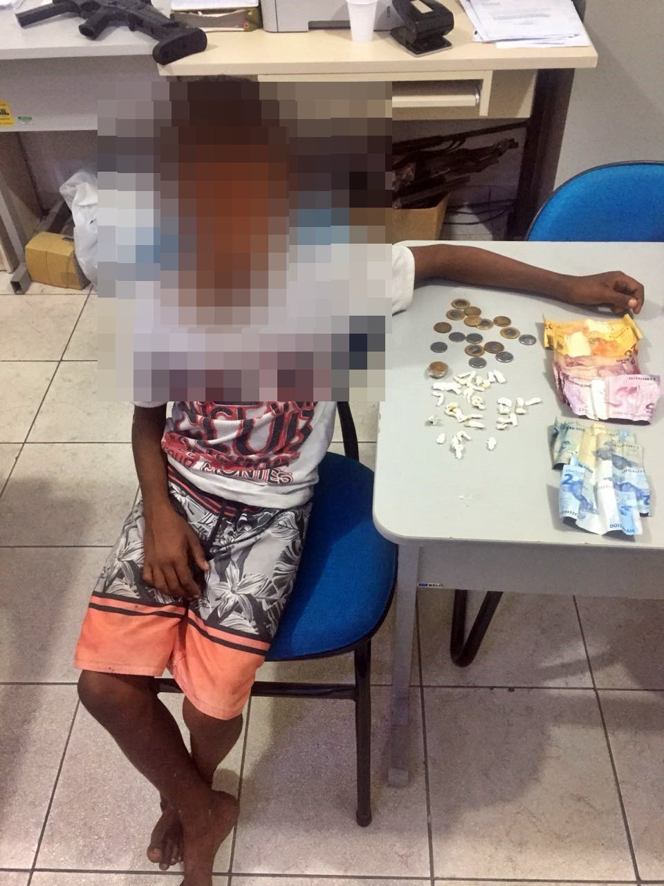 Menino de 10 anos é apreendido traficando drogas em São Miguel dos Campos
