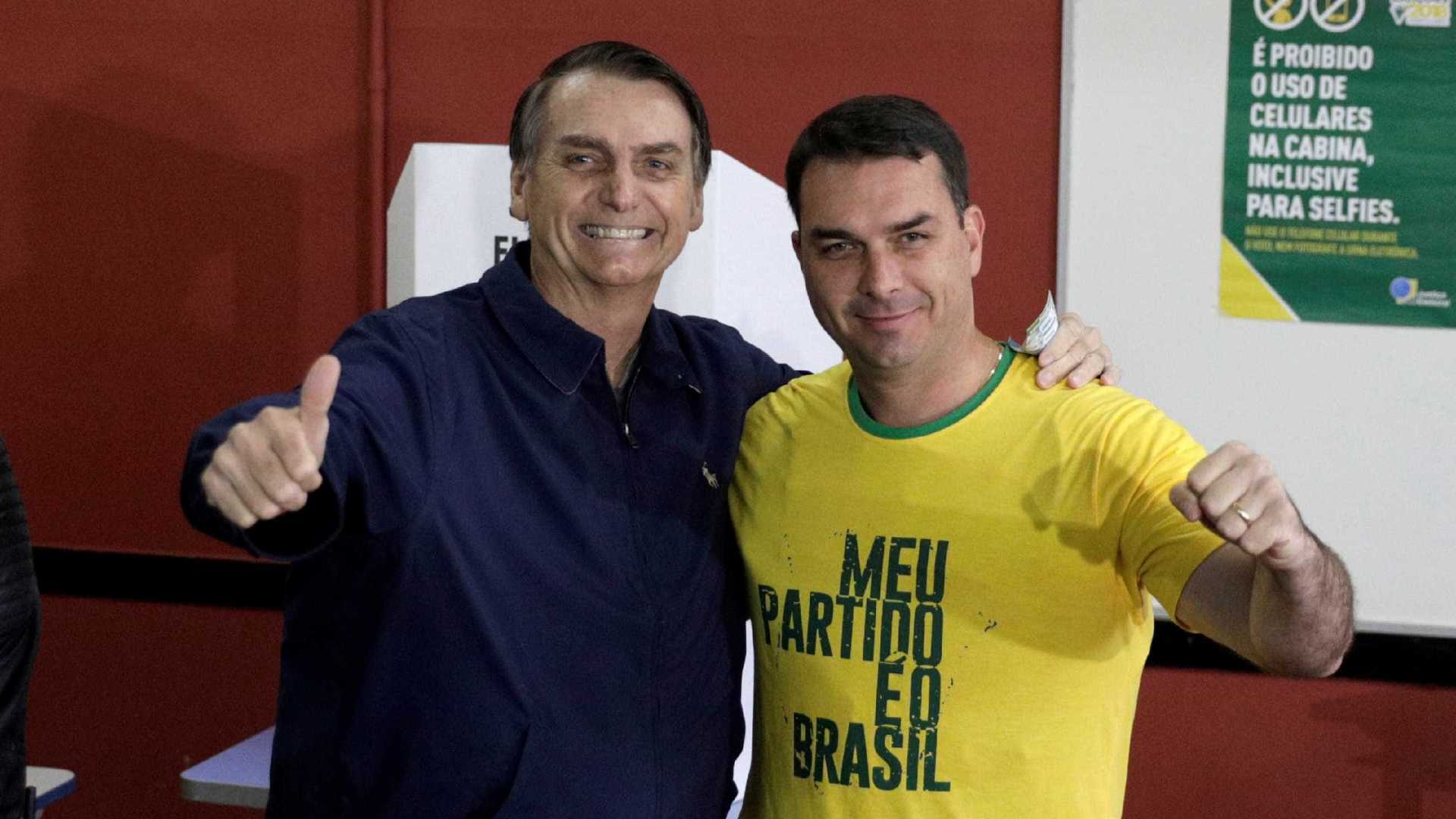 Ex-assessor de Bolsonaro que movimentou milhões mora em casa simples