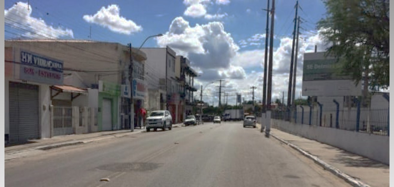 Delmiro Gouveia: Bandido assalta loja e obriga vendedora a ficar nua