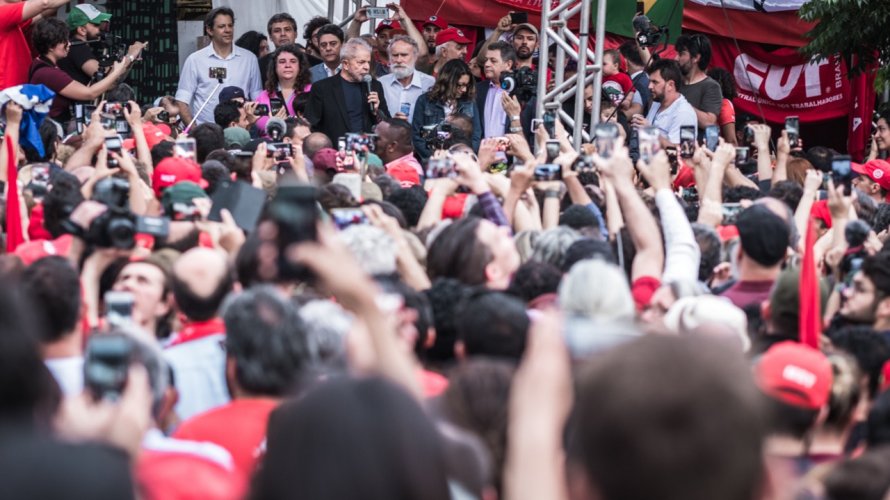 Lula ataca Bolsonaro e quer Brasil “sem um governo que não minta tanto”