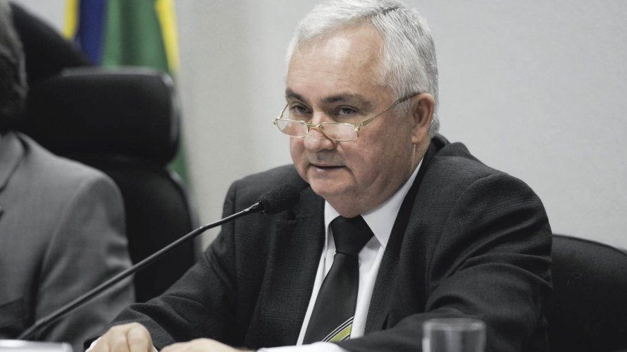 Braço-direito de Augusto Aras não vê provas em vídeo e contesta entrega de celular de Bolsonaro ao STF