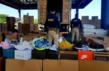 SERTÃO: PRF descobre carga com cerca de 5  mil pares de calcados falsificados