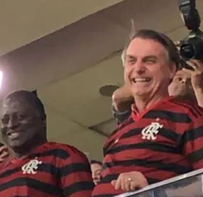 Libertadores: Pé frio, Bolsonaro dá azar ao Flamengo; internautas não perdoam