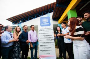 em-limoeiro-de-anadia-governo-do-estado-entrega-a-13-unidade-do-programa-escola-do-coracao
